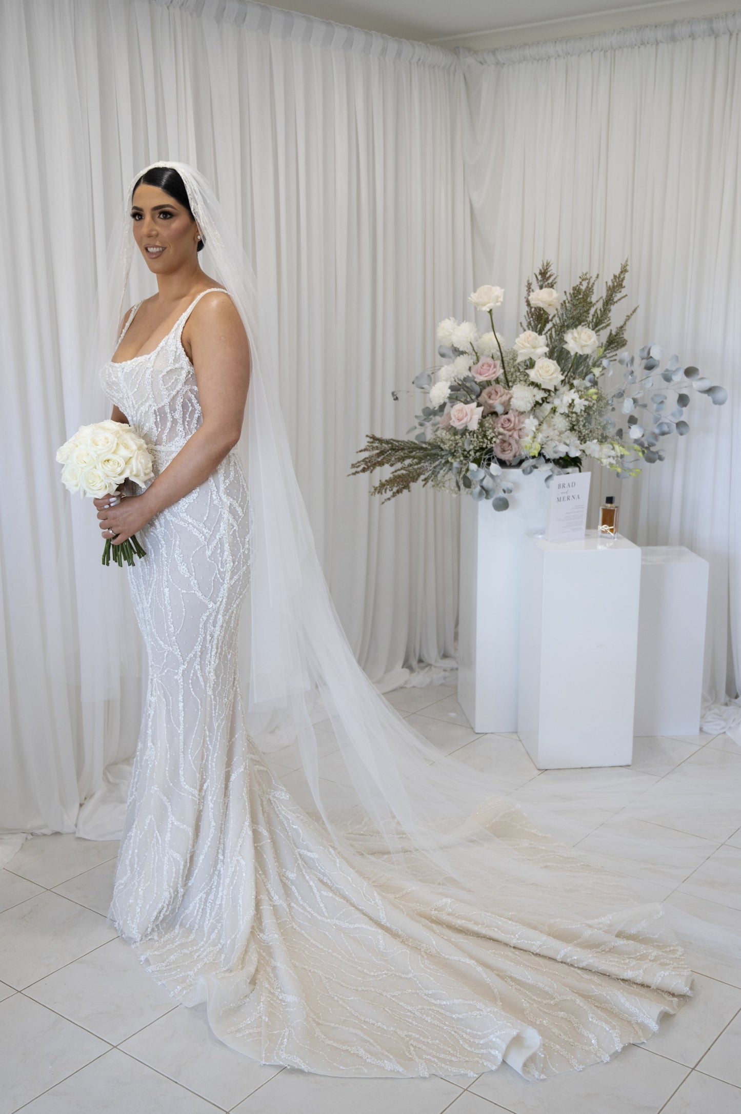 C2023-SN654 - sleeveless scoop neck beaded wedding gown with veil