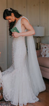 C2023-B916 - Robe de mariée sexy sans manches ornée d'un col en V profond