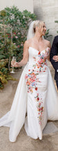 C2023-F933E - Vestido de novia de flores en 3D de colores, estilo tubo, sin tirantes, con cola desmontable