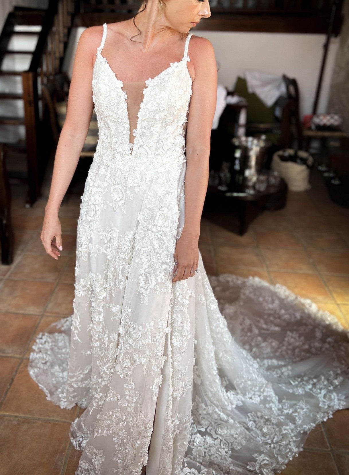 C2023-SSA81 - vestido de novia evasé sin mangas con adornos