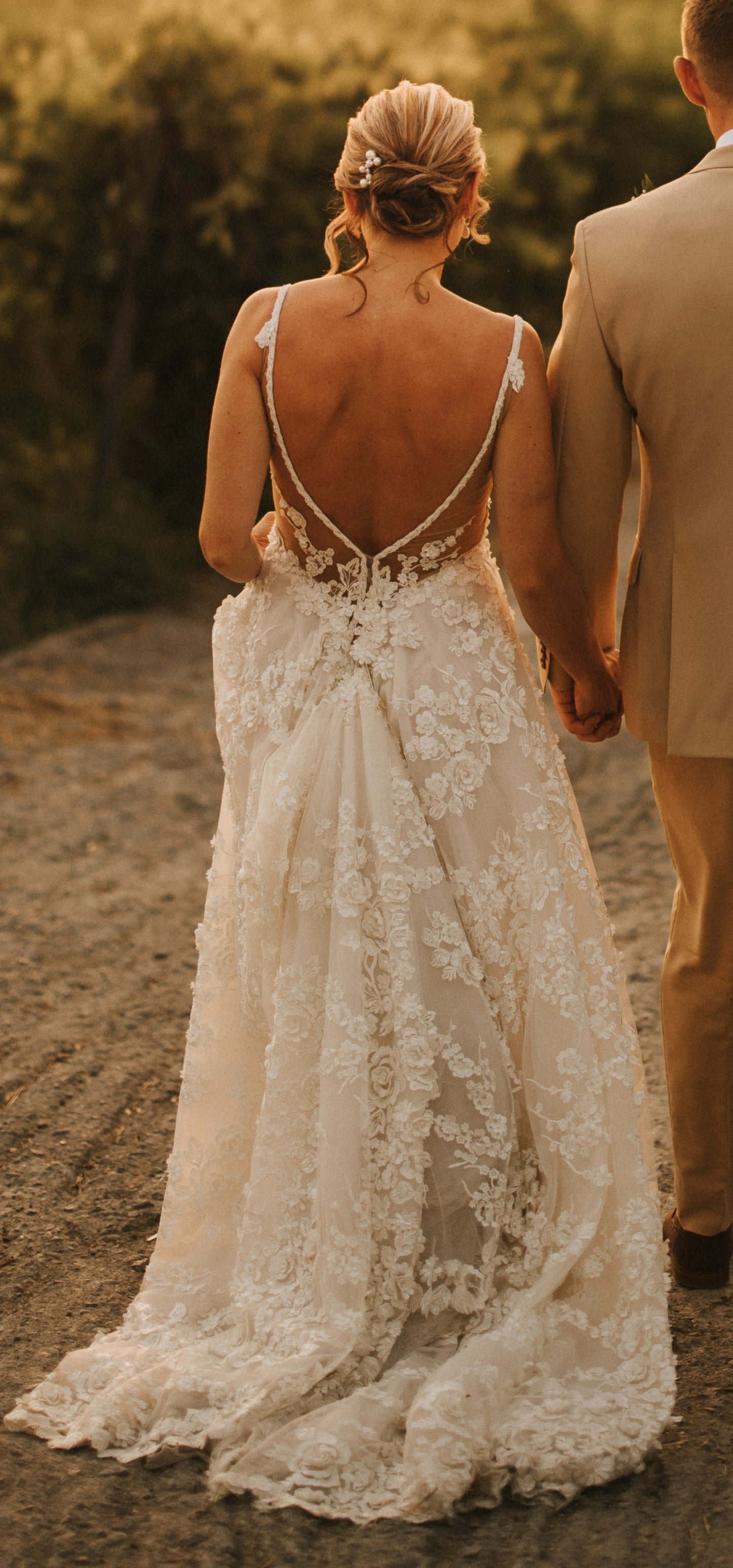 C2023-SSA81 - vestido de novia evasé sin mangas con adornos