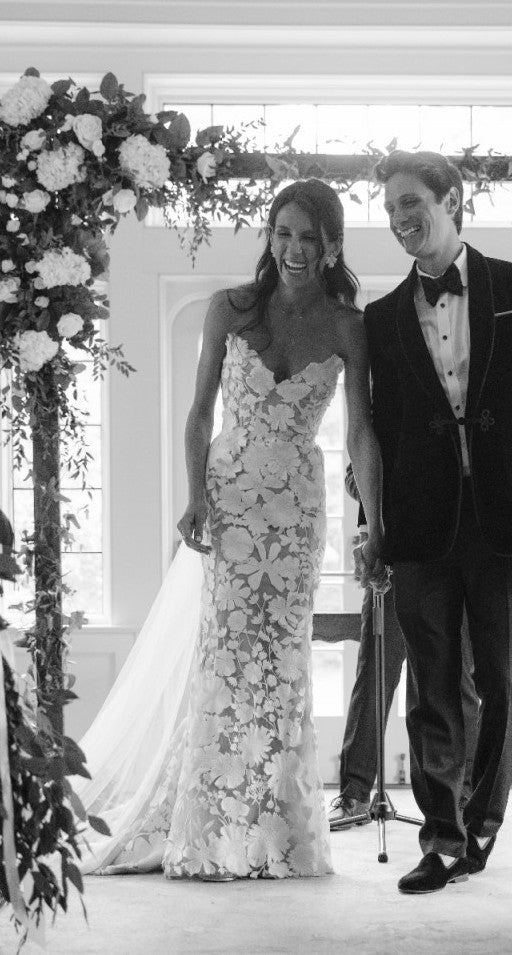 C2023-S721T - vestido de novia tubo bordado sin tirantes con escote corazón