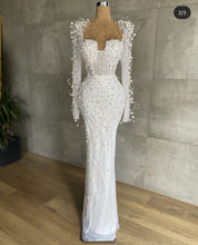C2023-LSS62 - Vestido de novia de manga larga transparente con pedrería
