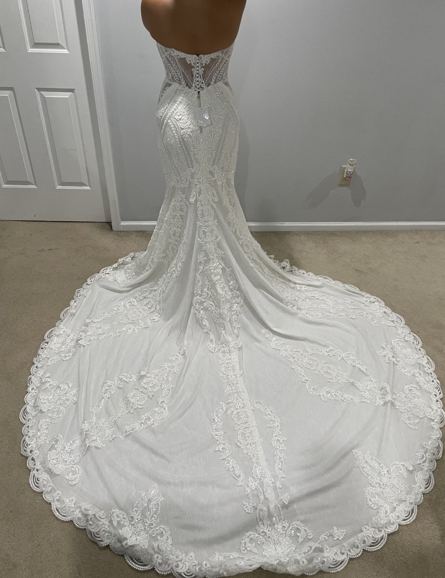 C2023-SS6L4 - robe de mariée bustier en dentelle perlée et broderie