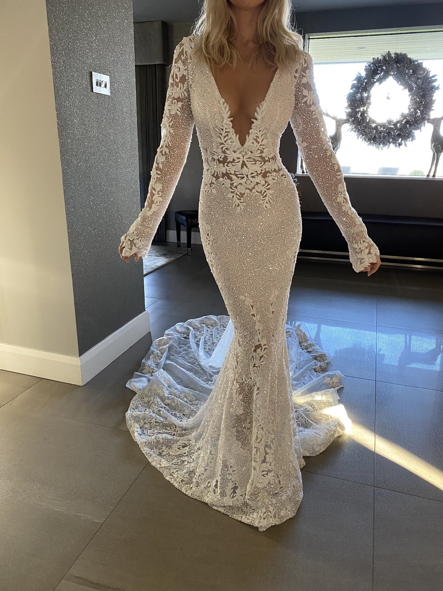 C2023-LSV88 - Berta Bridal Inspired Robe de mariée perlée à manches longues et décolleté en V profond