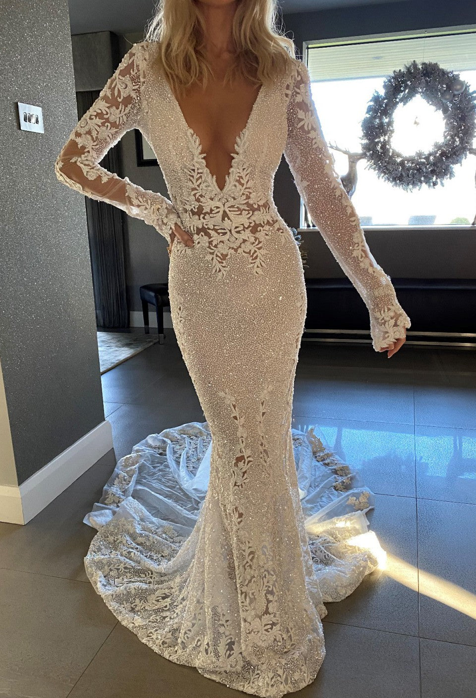 C2023-LSV88 - Berta Bridal Inspired Robe de mariée perlée à manches longues et décolleté en V profond