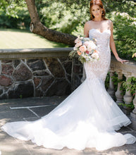 C2023-FFs57 - robe de mariée ajustée et évasée à bretelles fines et perles