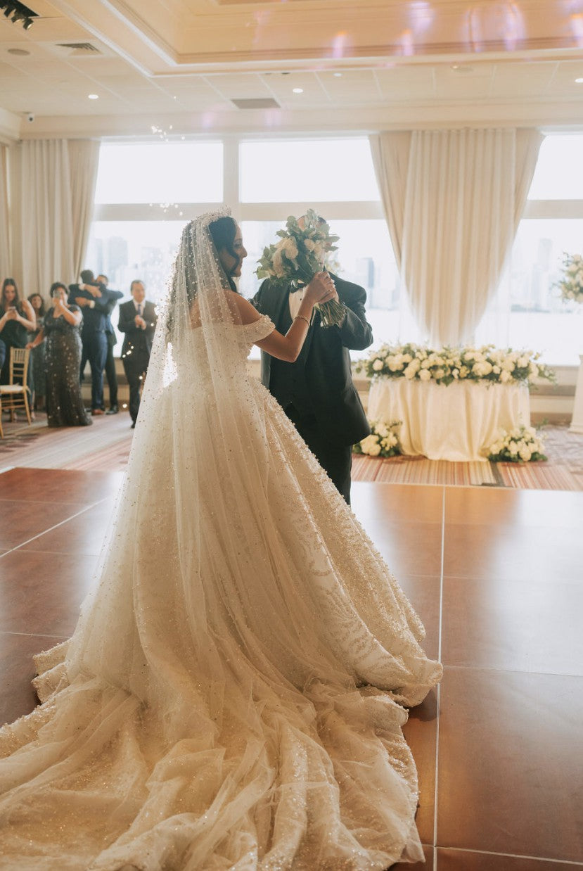 C2023-OSB37 - robe de mariée robe de bal perlée grande taille à épaules dénudées