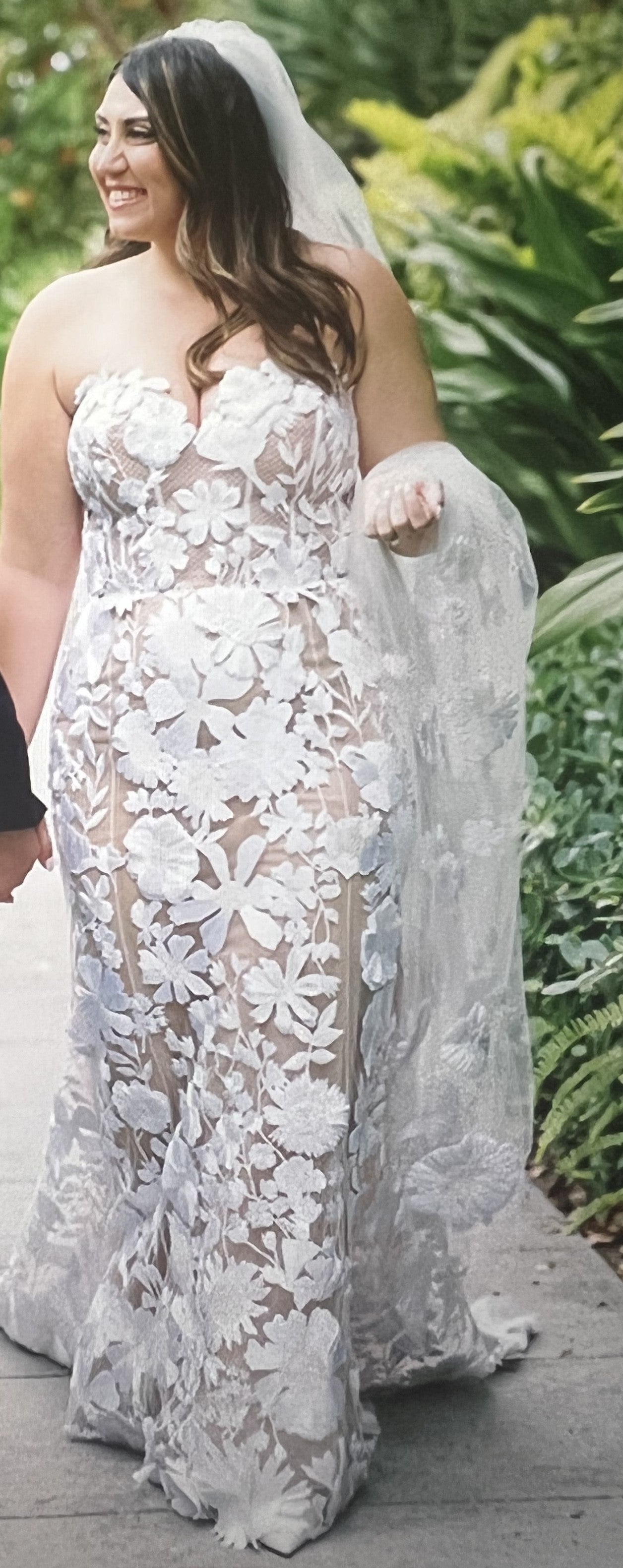 C2023-SPS37 - strapless plus size embroidered sheer nude wedding gown