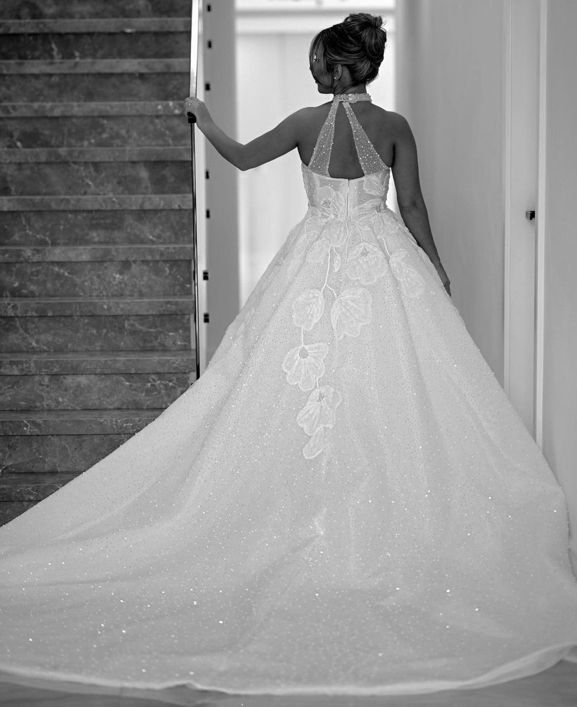C2023-HBG28 - robe de mariée robe de bal sans manches avec décolleté dos nu et fente