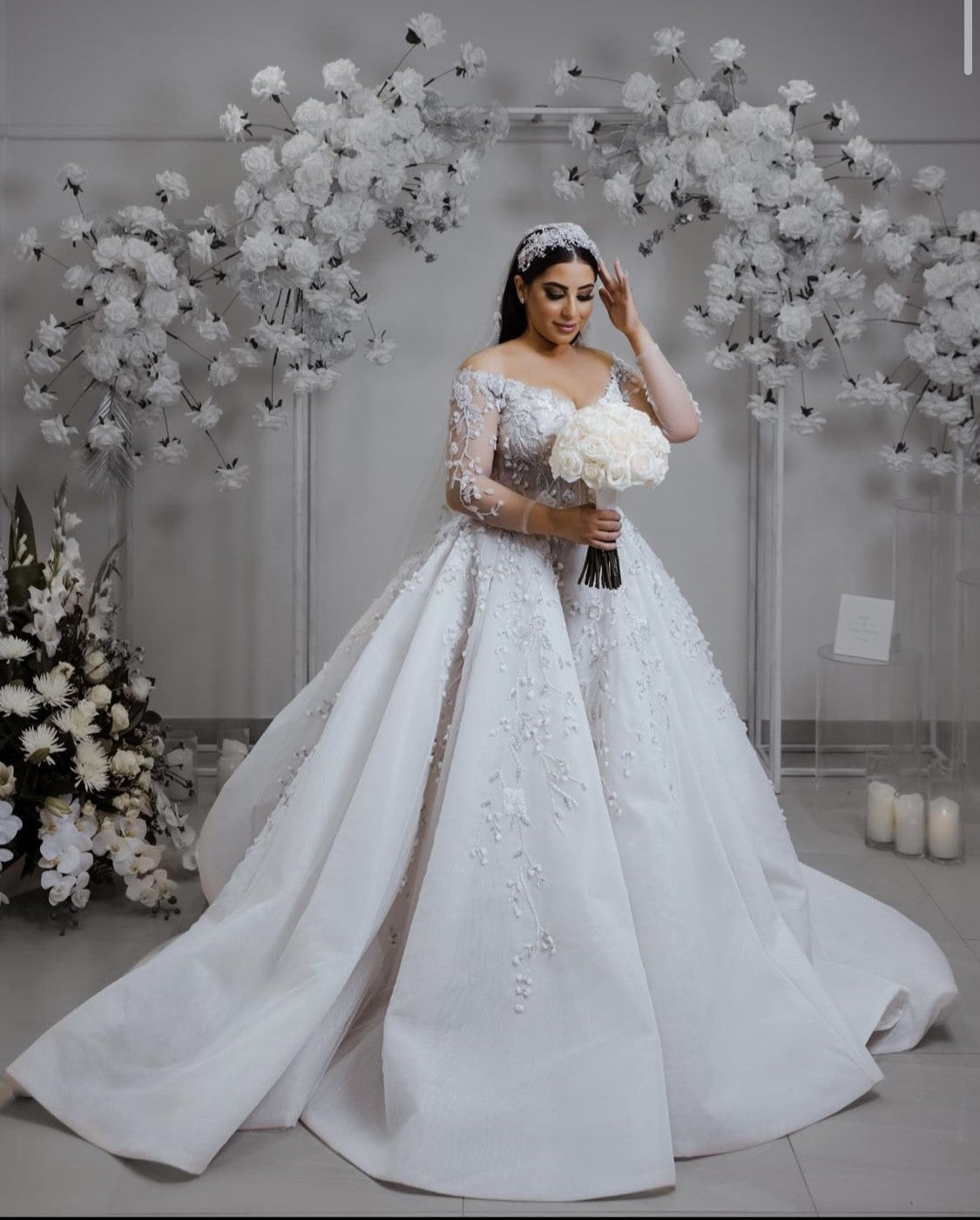 C2023-OS84 - robe de mariée grande taille à épaules dénudées et manches longues