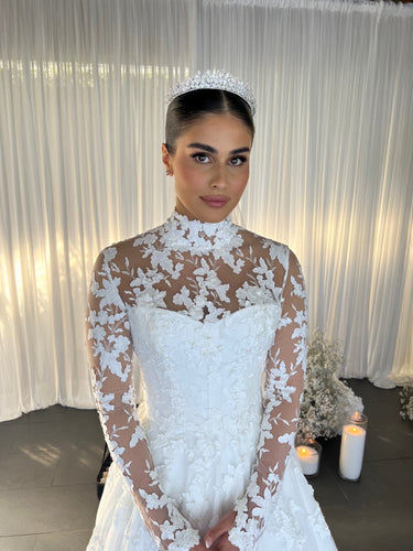 C2023-LSA20 - Vestido de novia corte A de manga larga con escote y cuello transparente ilusión