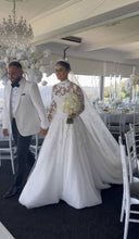 C2023-LSA20 - Vestido de novia corte A de manga larga con escote y cuello transparente ilusión