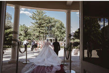 C2023-SAL71 - Vestido de novia evasé bordado sin tirantes para tallas grandes