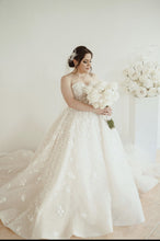 C2023-SAL71 - Vestido de novia evasé bordado sin tirantes para tallas grandes