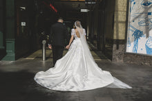 C2023-SS351 - short sleeve a-line wedding ball gown
