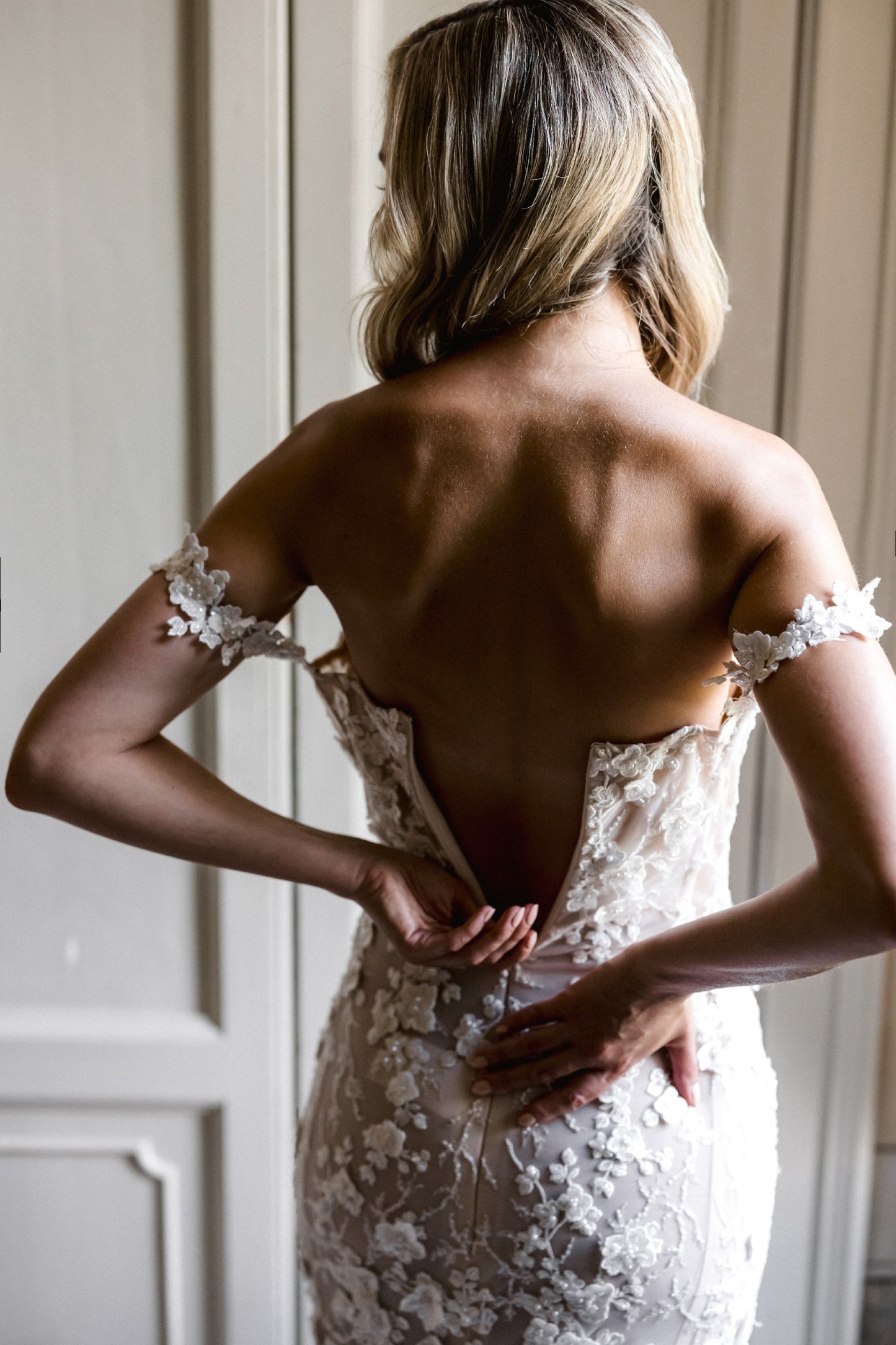C2024-DF67 - off the shoulder embroidered wedding gown