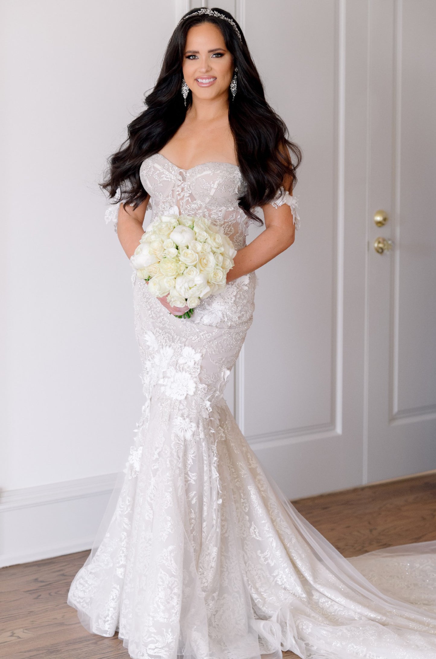 C2024-SS63F - Robe de mariée bustier en dentelle perlée, épaules dénudées, avec corsage corset