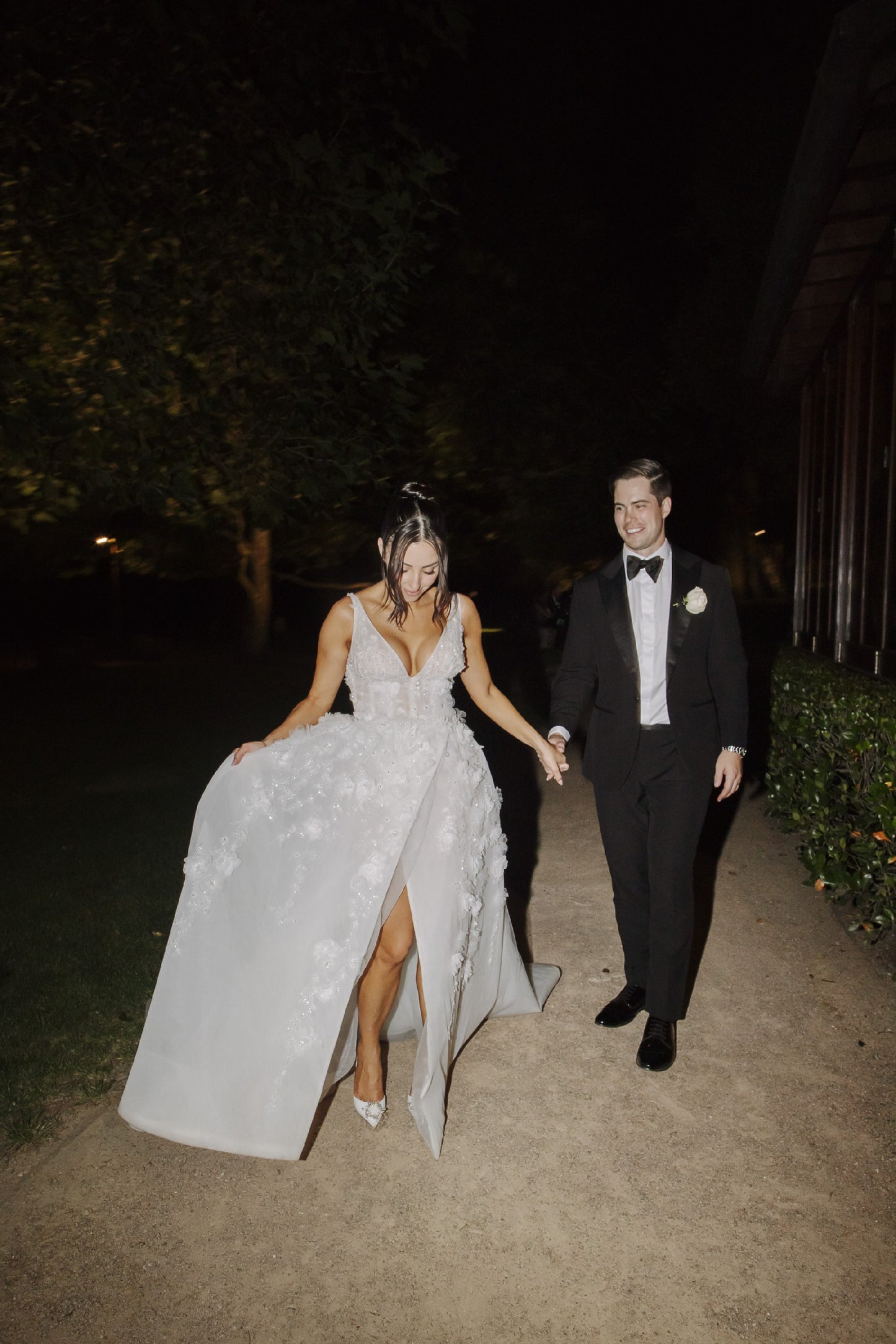 C2024-VBG53S - sleeveless v-neck bust wedding ball gown with leg split