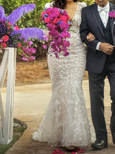 C2024-LS227V - vestido de novia entallado de manga larga con escote en pico abierto