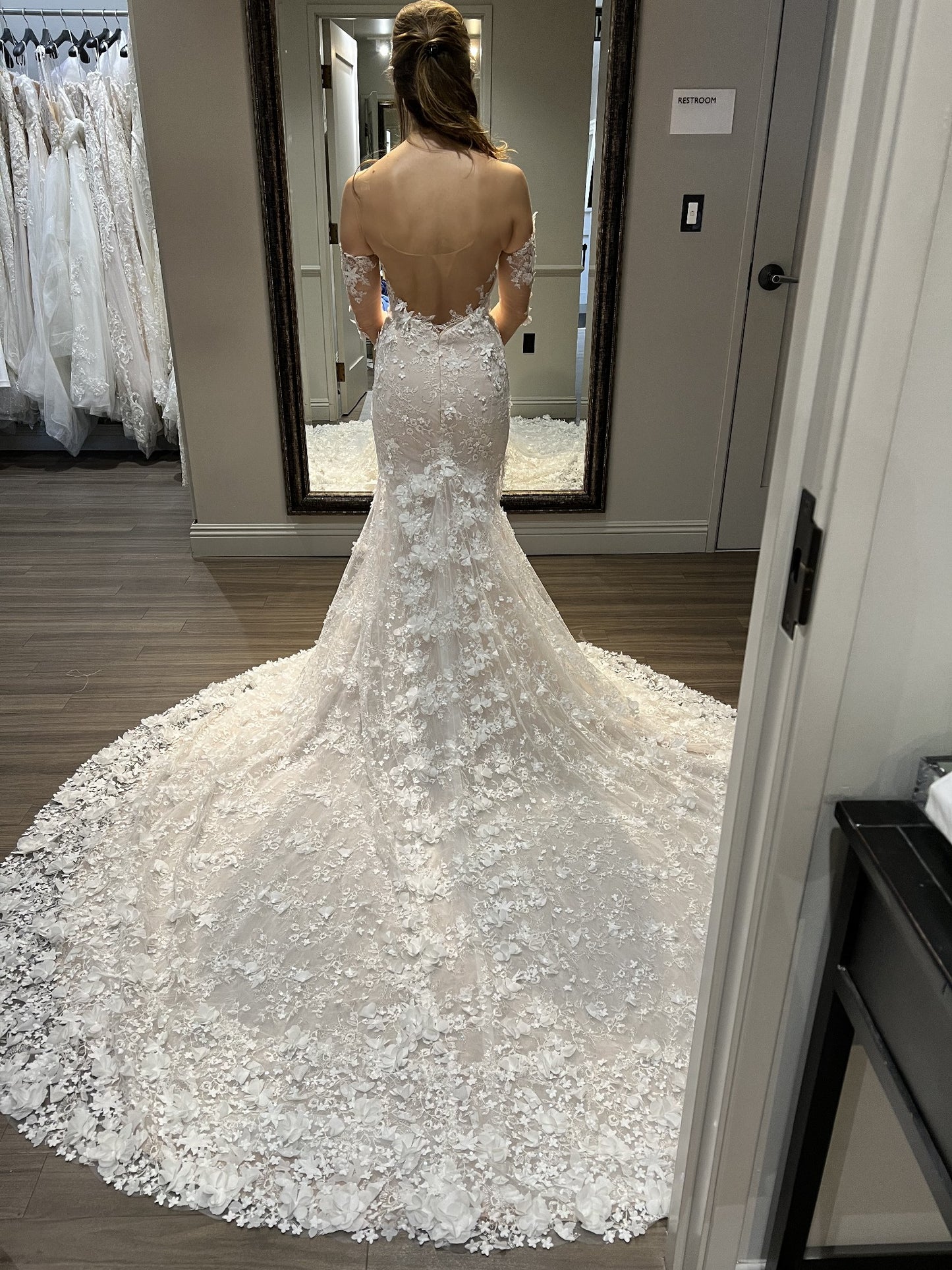 C2024-LSD66 - strapless wedding gown with sheer 3D lace arm pit gloves