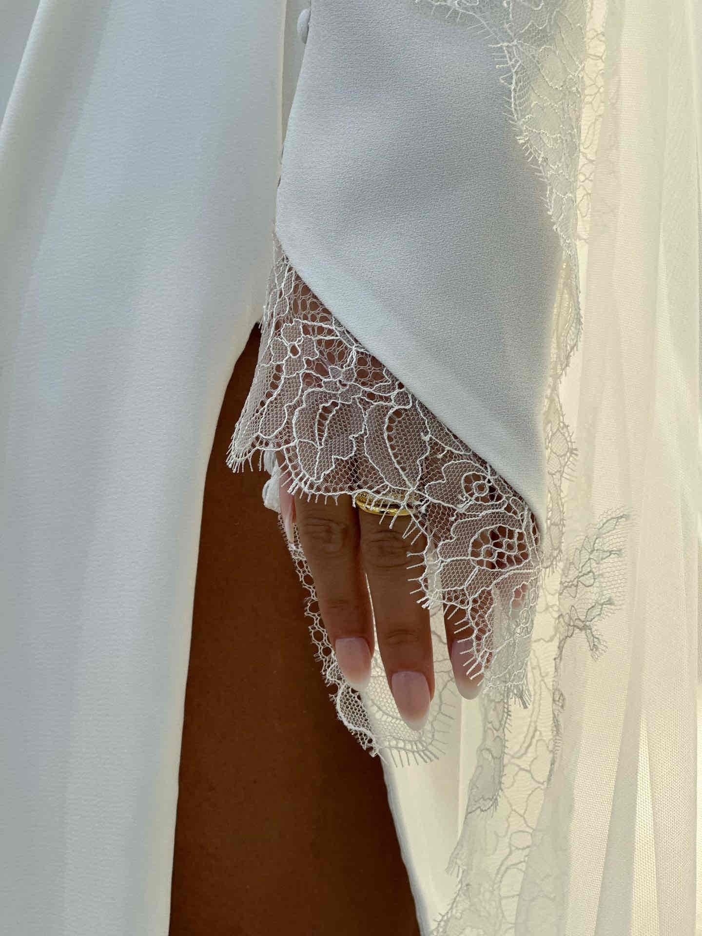 C2024-ES14 - off the shoulder ruched wedding gown