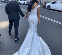 C2024-LGS77 - off the shoulder fitted wedding gown