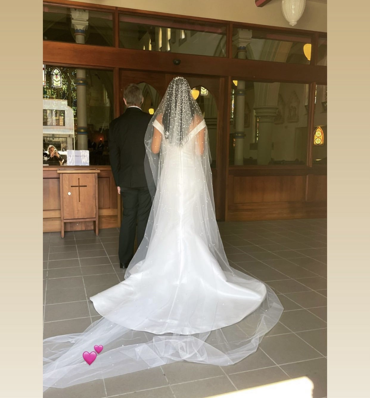 C2024-LGS77 - off the shoulder fitted wedding gown
