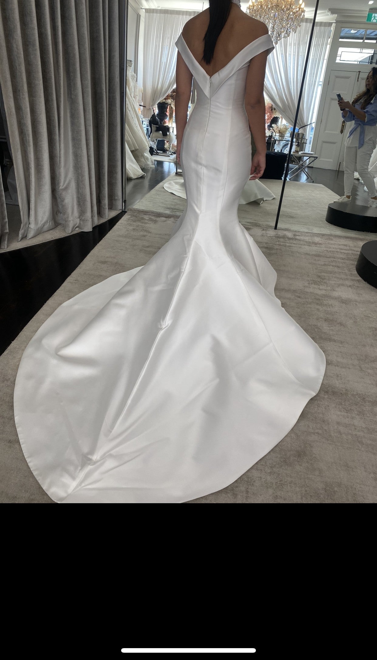 C2024-LGS77 - off the shoulder fitted wedding gown