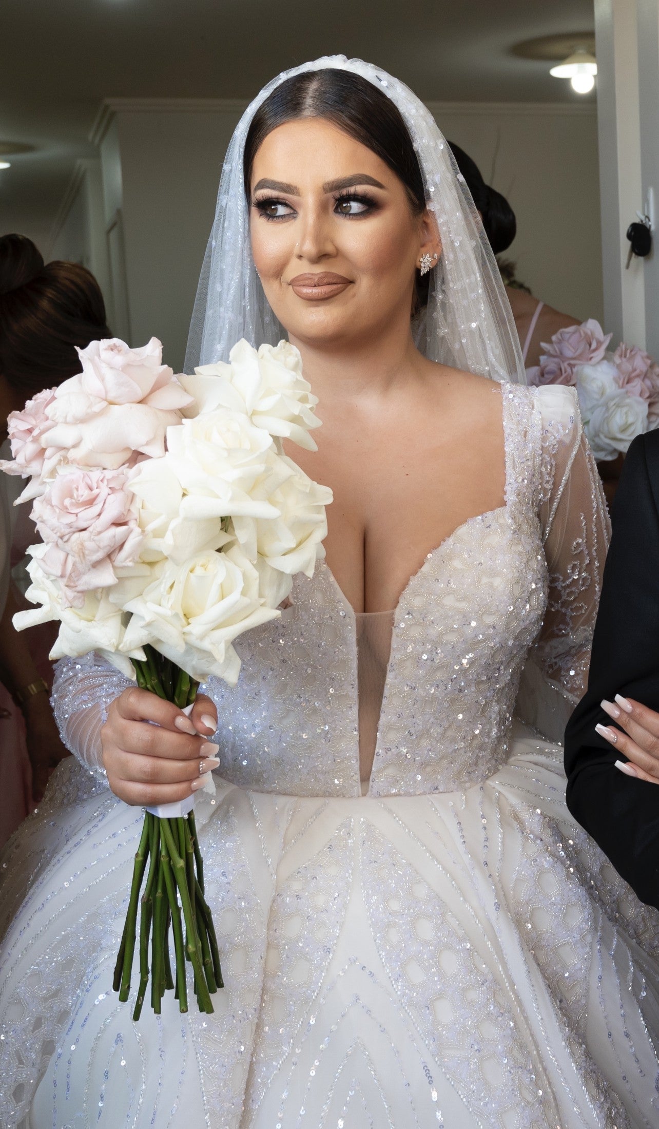 C2024-SB535 - crystal beaded long sleeve wedding ballgown