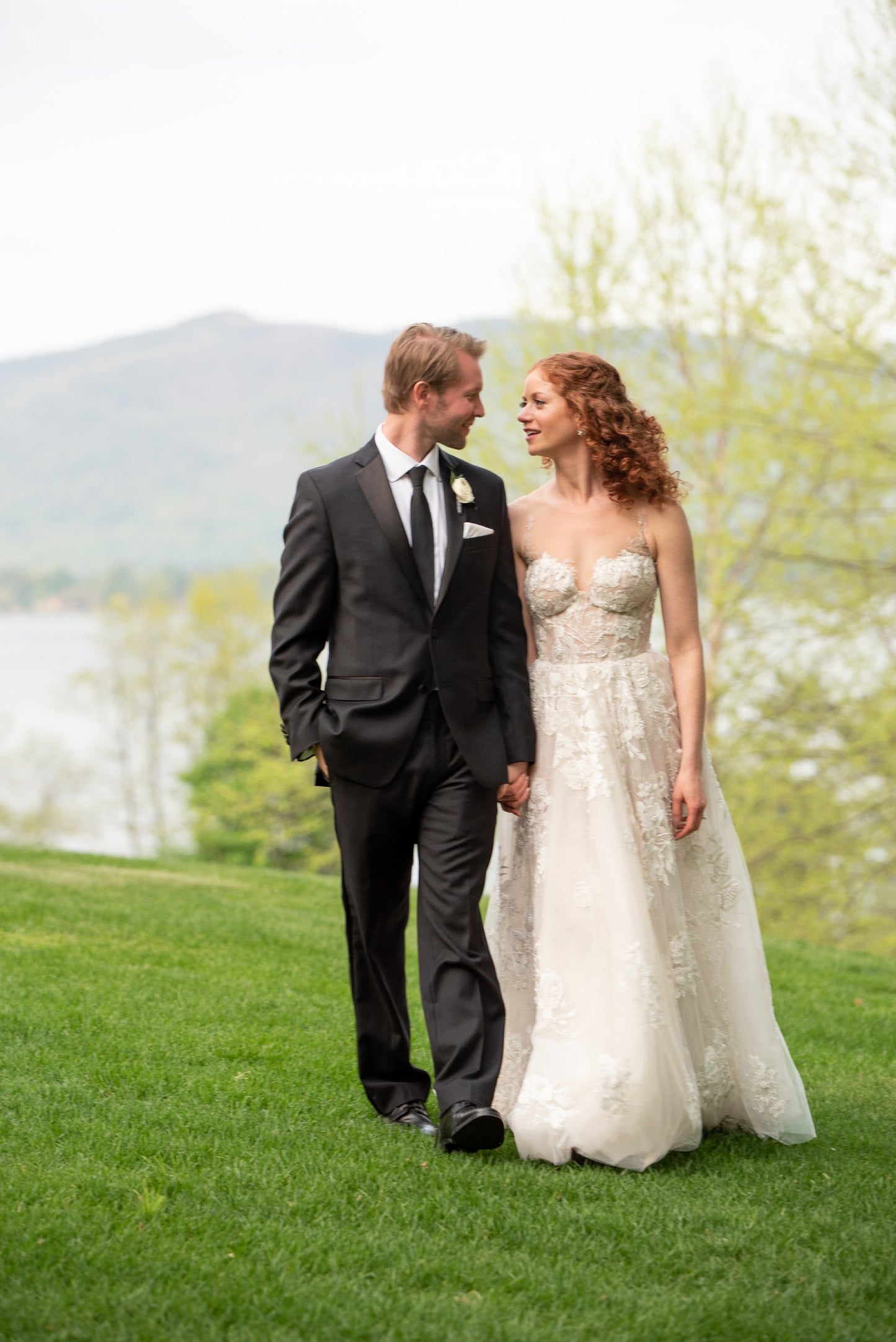 C2024-GL601 - lace embroidered a-line wedding gown