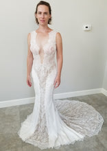 C2024-VS78 - Sleeveless sexy lace wedding dress
