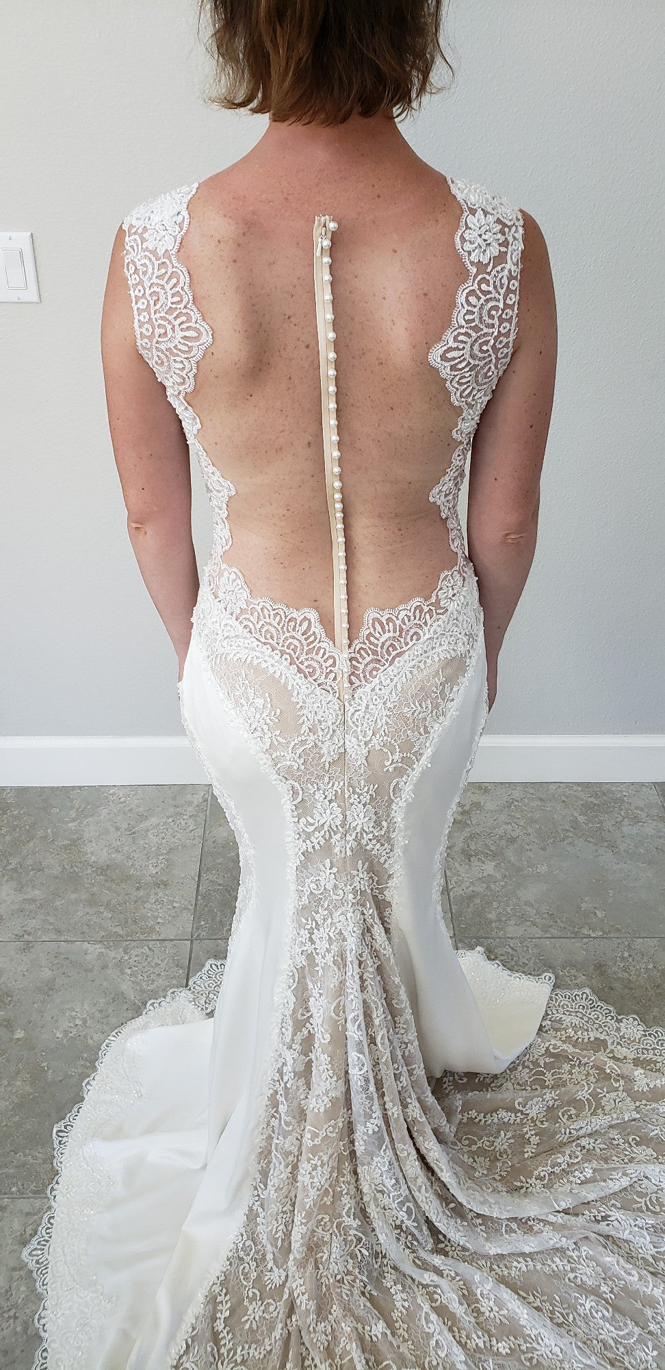 C2024-VS78 - Sleeveless sexy lace wedding dress