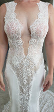 C2024-VS78 - Sleeveless sexy lace wedding dress