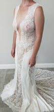 C2024-VS78 - Sleeveless sexy lace wedding dress