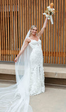 C2025-GL27 - sleeveless embroidered wedding gown