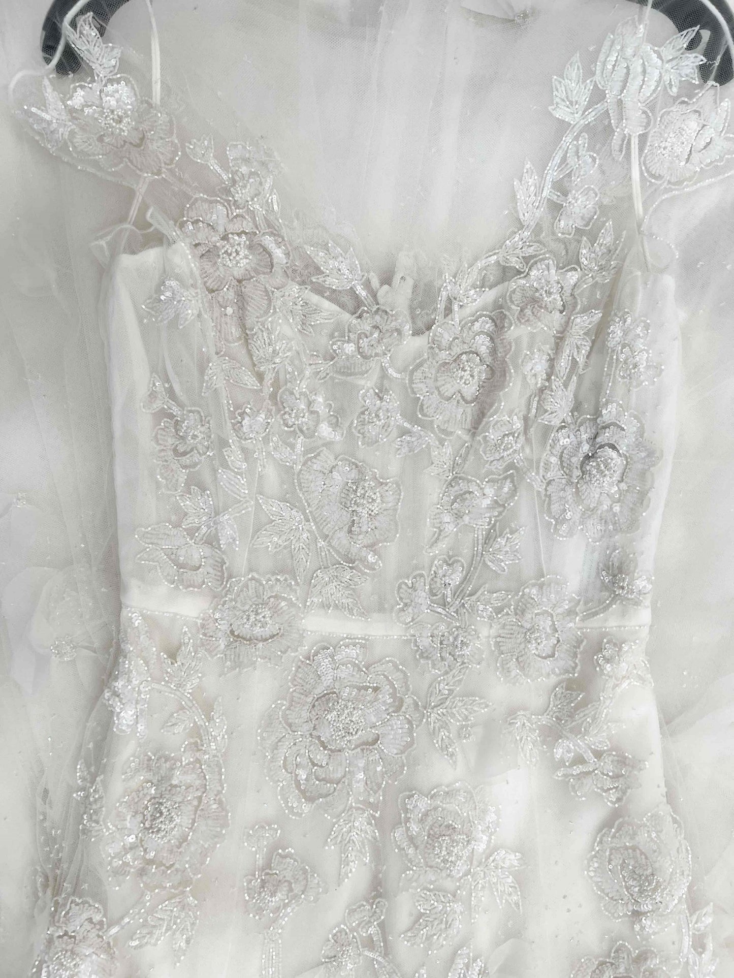 C2025-MS251 - short cap sleeve fitted wedding gown