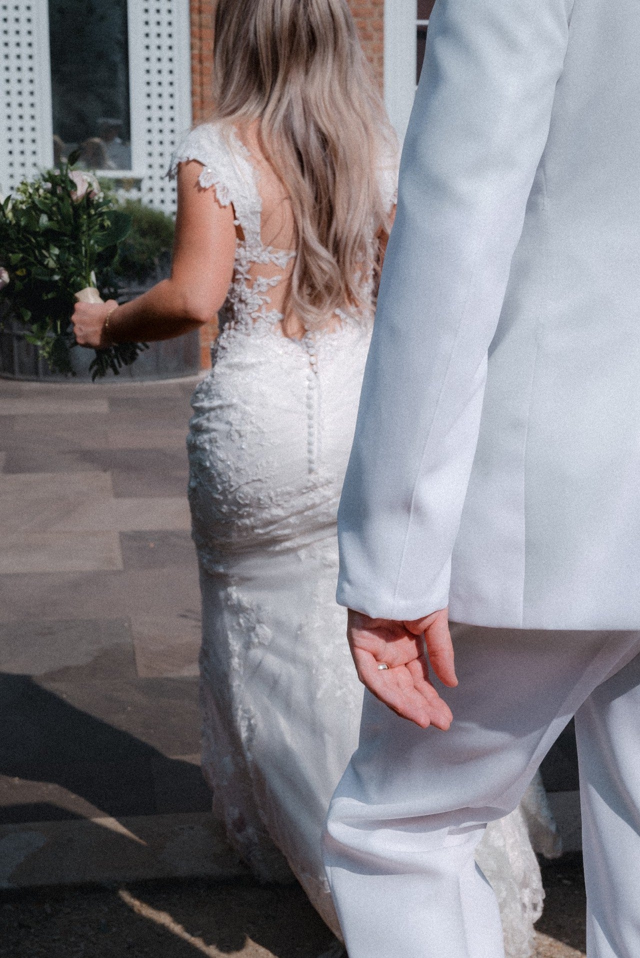 C2025-ML220 - cap sleeve lace wedding dress