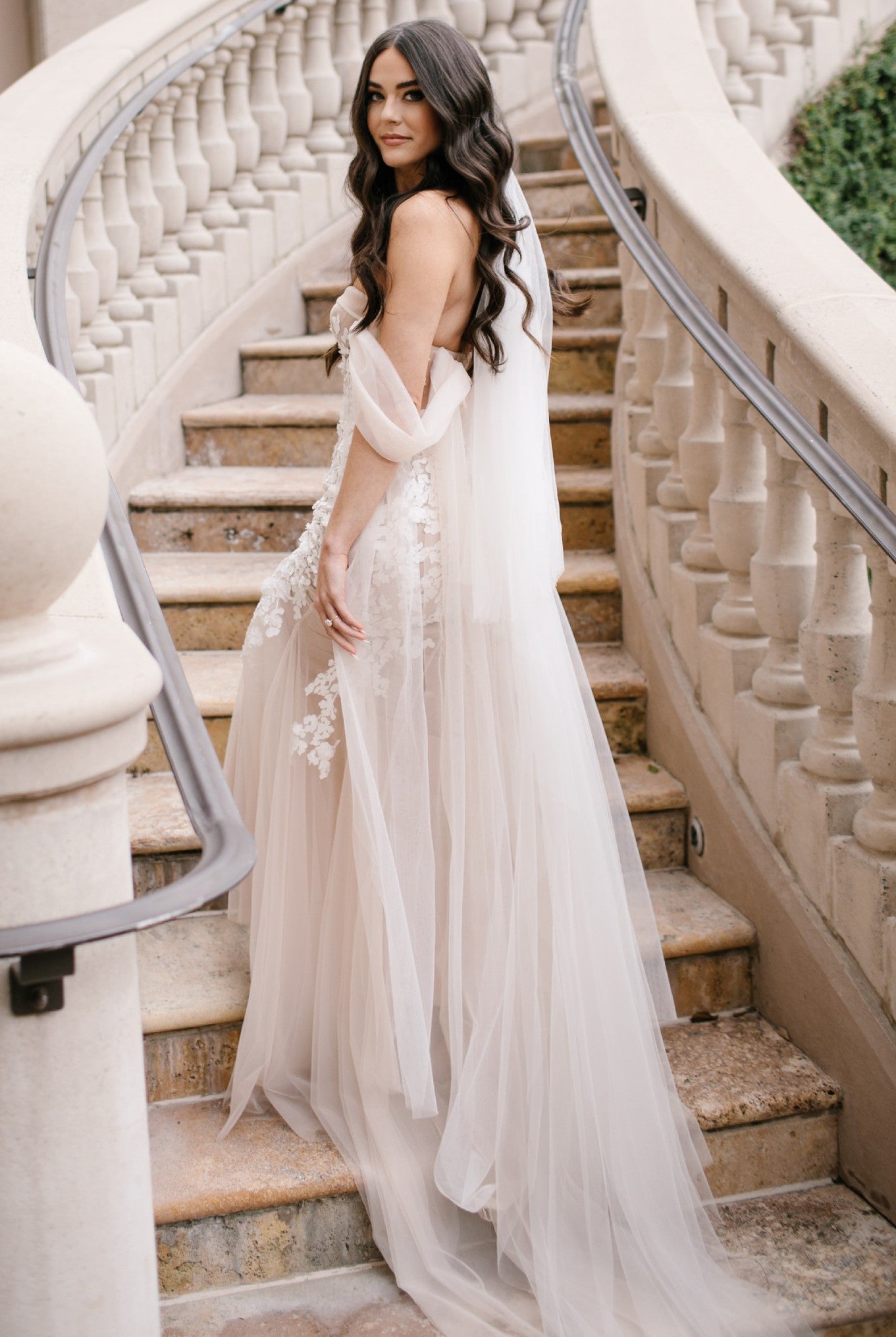 C2025-BP92 - elegant lace embroidered wedding gown
