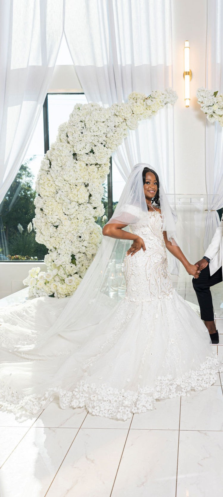 C2025-EA2855 - Off the Shoulder fit-and-flare beaded embroidery wedding gown