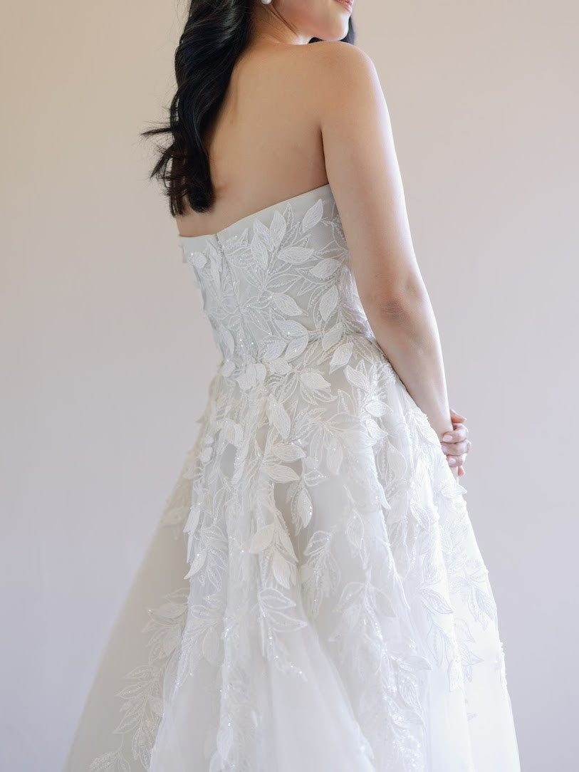 C2025-ES1174 - strapless a-line wedding gown