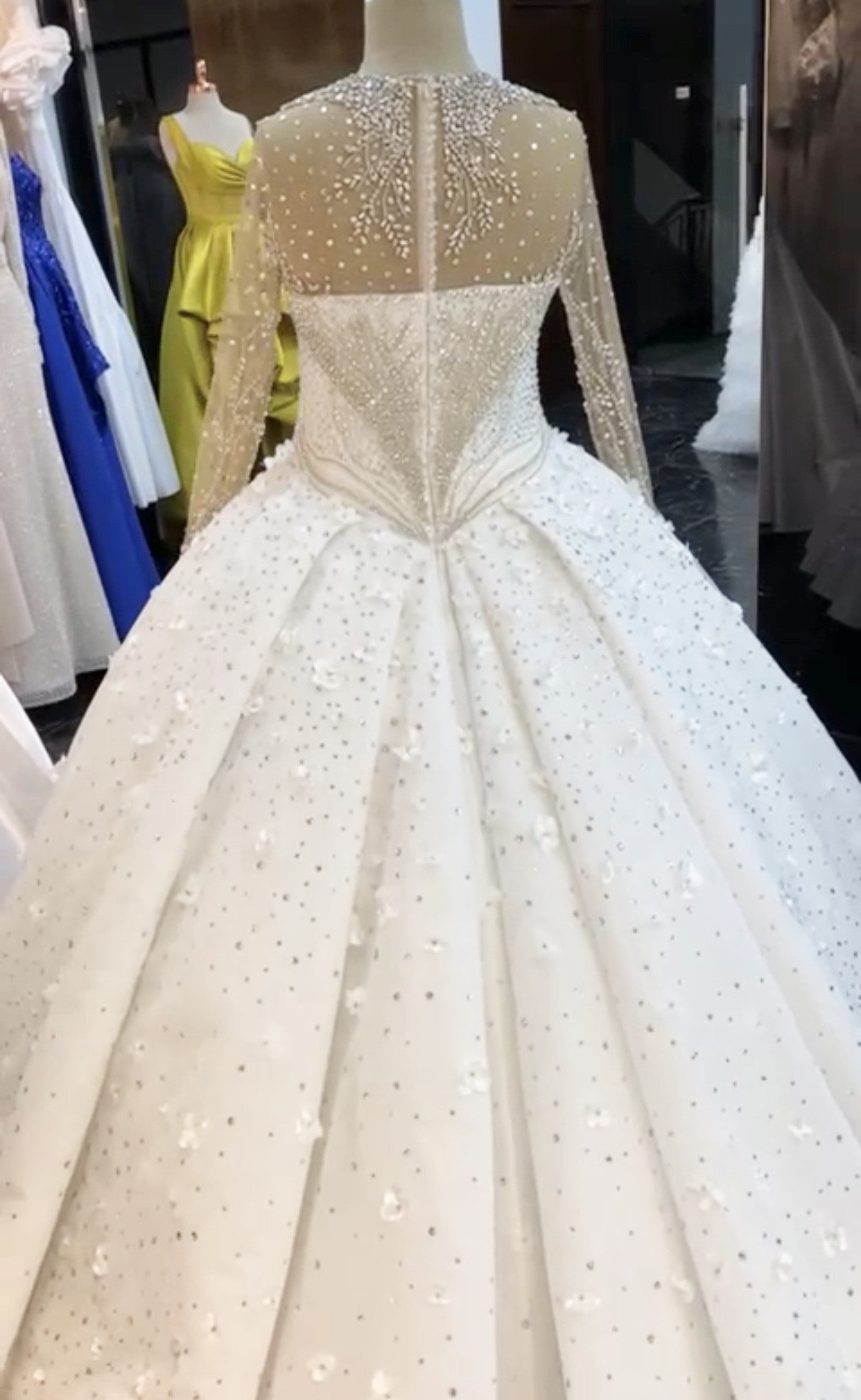 C2025-JLS04 - rhinestone crystal beaded wedding ball gown