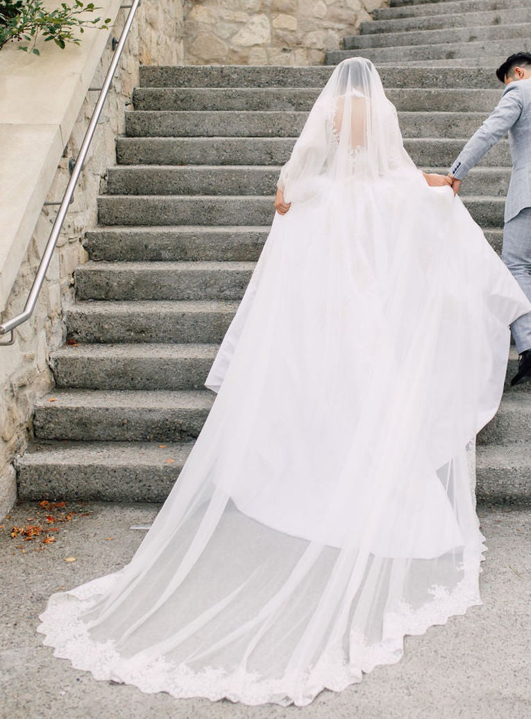 C2025-SM1119 - illusion neckline lace wedding gown