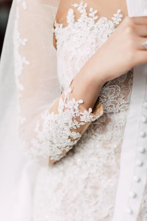 C2025-SM1119 - illusion neckline lace wedding gown