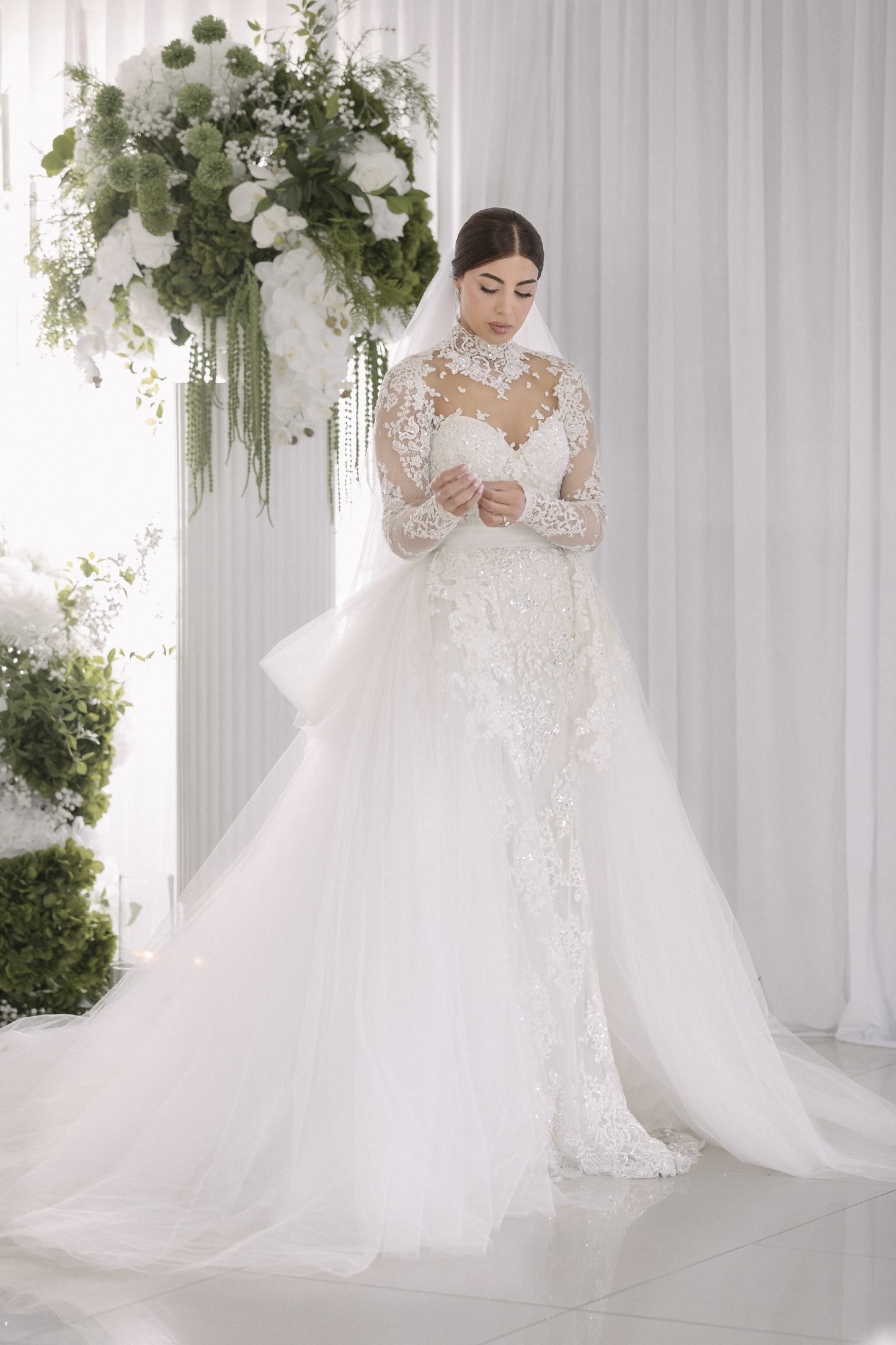C2025-ZMLS01 - beaded long sleeve lace wedding gown