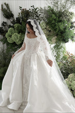 C2025-LDG05 - traditional scoop neck long sleeve beaded lace wedding gown