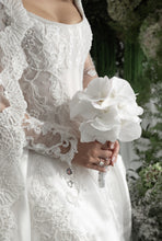 C2025-LDG05 - traditional scoop neck long sleeve beaded lace wedding gown