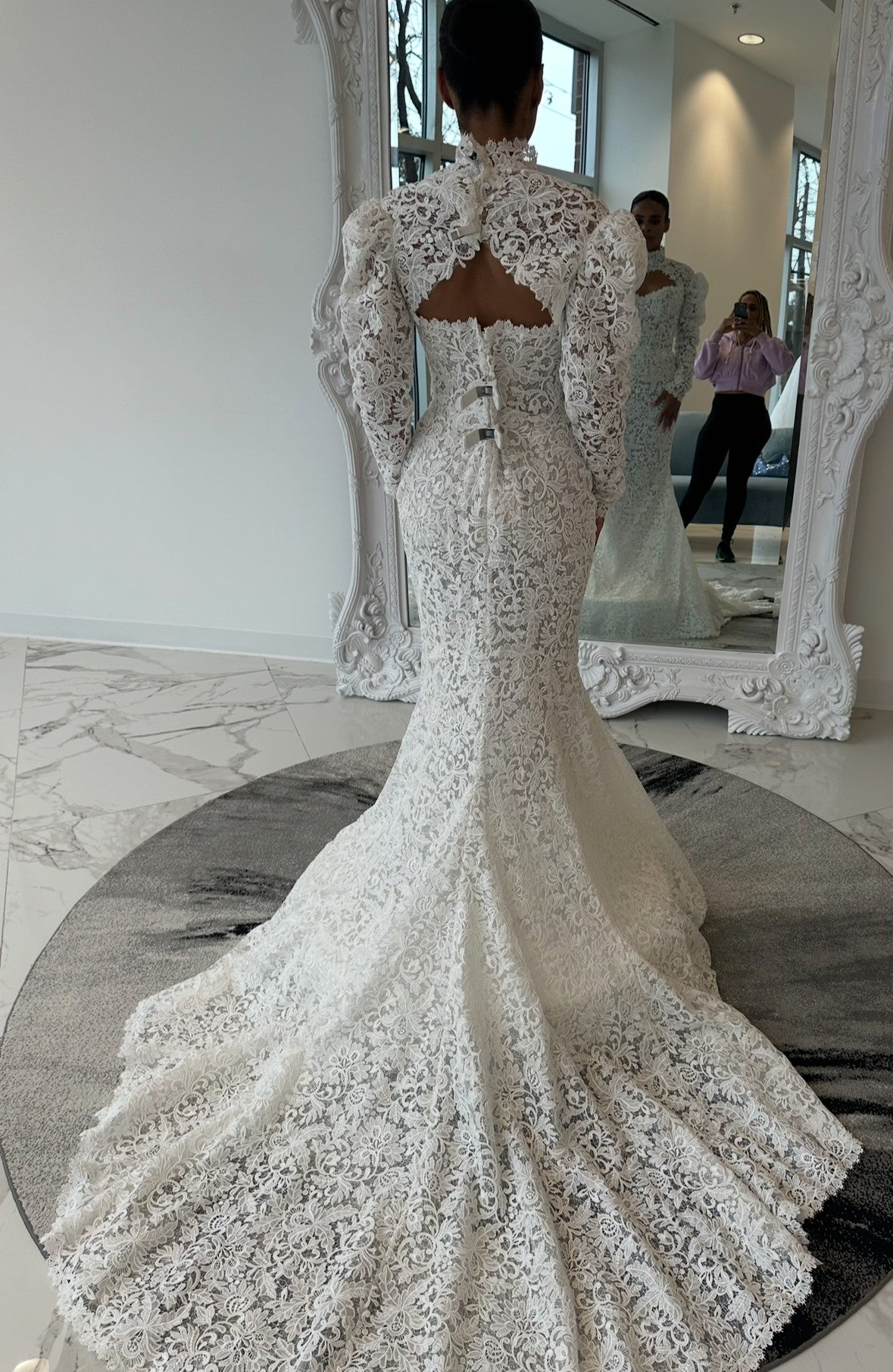 C2025-LPG9 - Long Sleeve Lace Wedding Gown