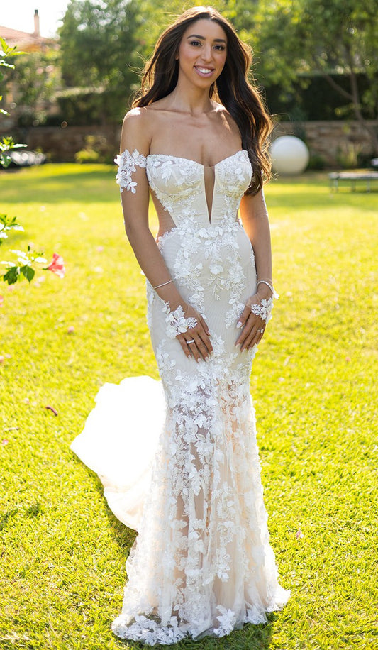 C2025-GLLS1 - 3D embellished fitted wedding gown