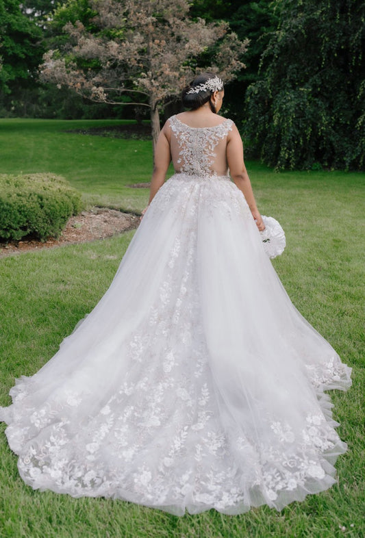 C2025-SY88055 - rhinestone & crystal beaded fitted plus size wedding gown